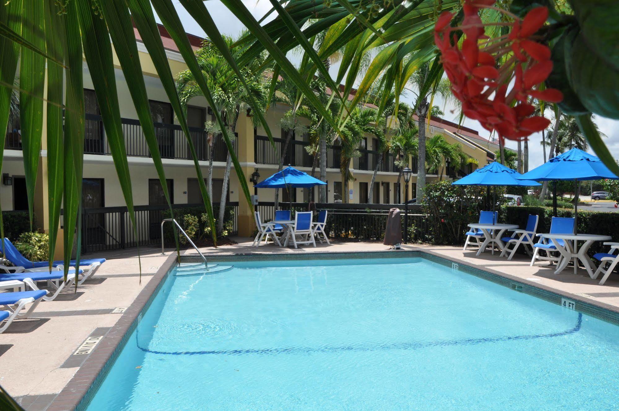 Days Inn By Wyndham Florida City Exteriér fotografie