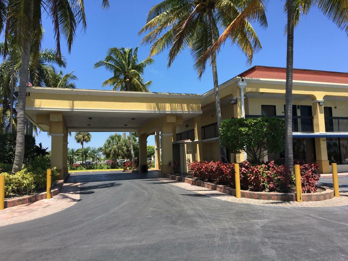 Days Inn By Wyndham Florida City Exteriér fotografie